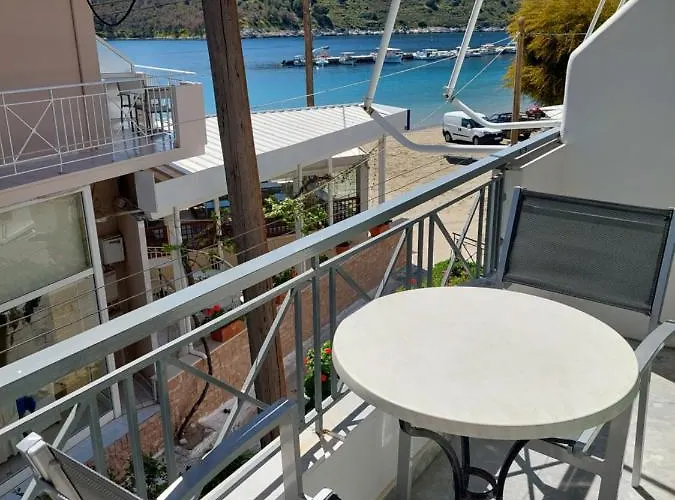 아파트 Ammogion Tolón