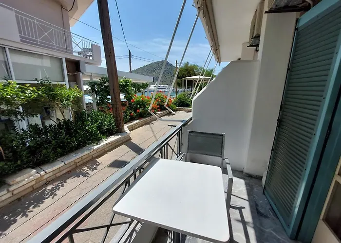 아파트 Ammogion Tolón